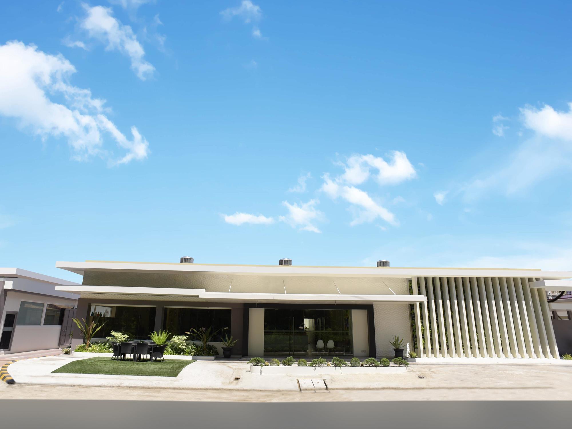 Laoag Parklane Hotel المظهر الخارجي الصورة
