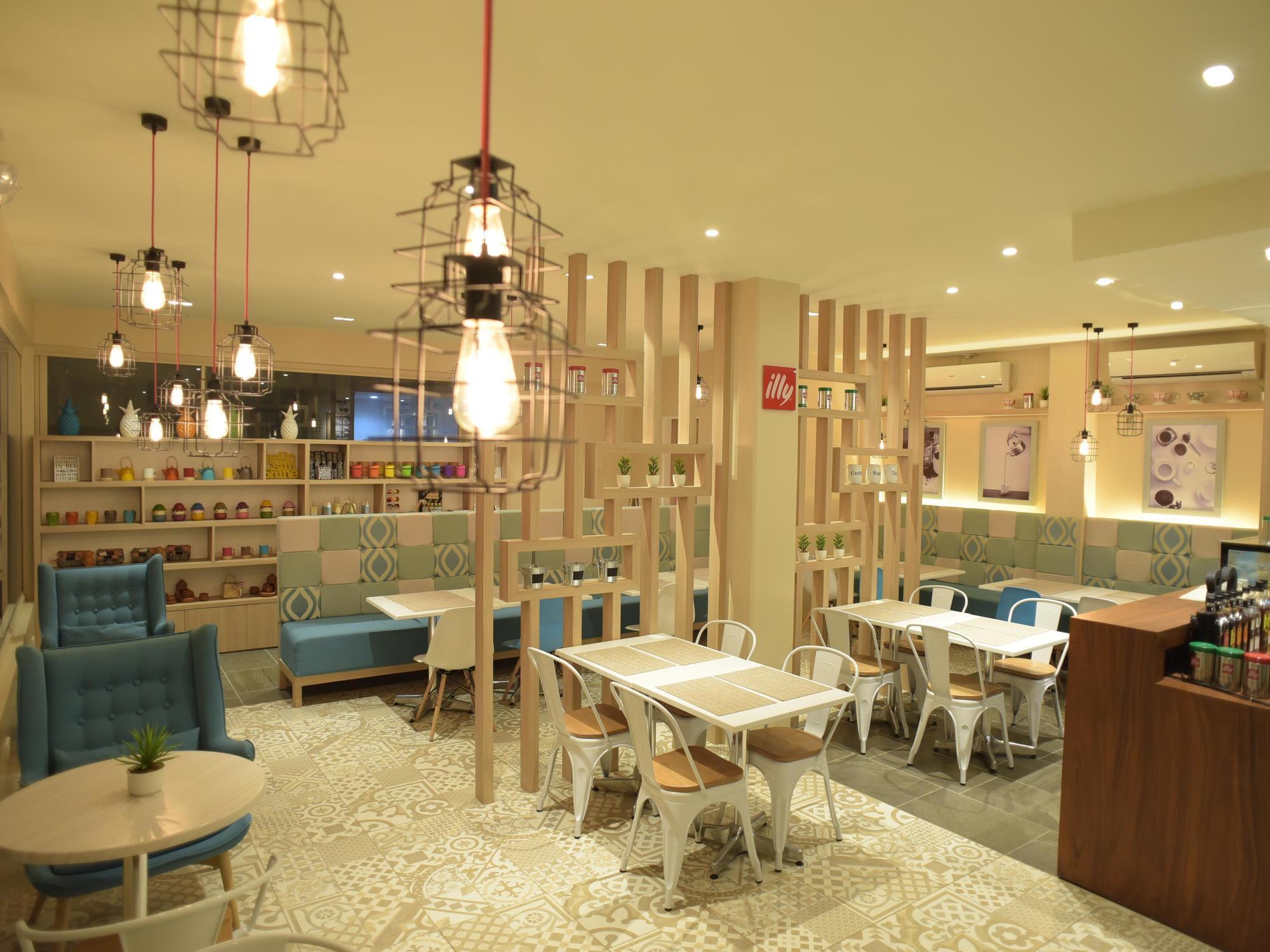 Laoag Parklane Hotel المظهر الخارجي الصورة